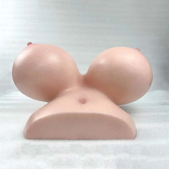 amanda toy big boobs