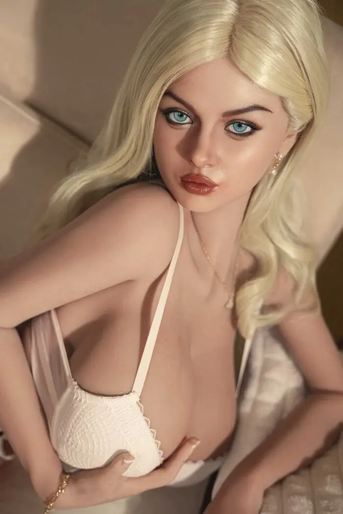 super busty sex doll