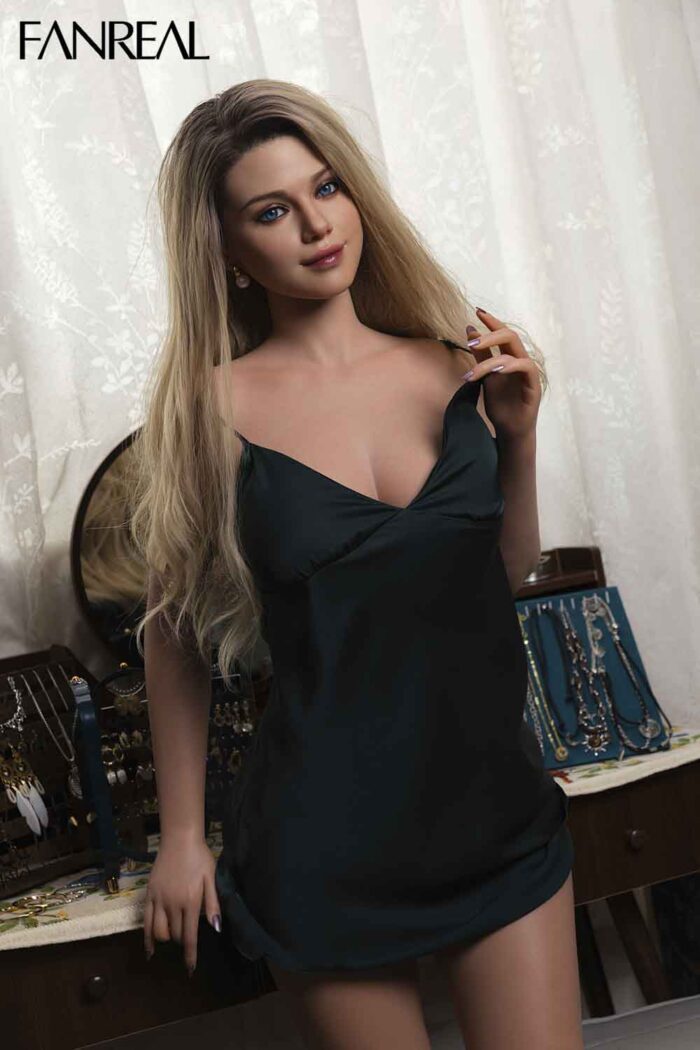 Maria – 5’1″ | 155cm Sex Doll - Image 3