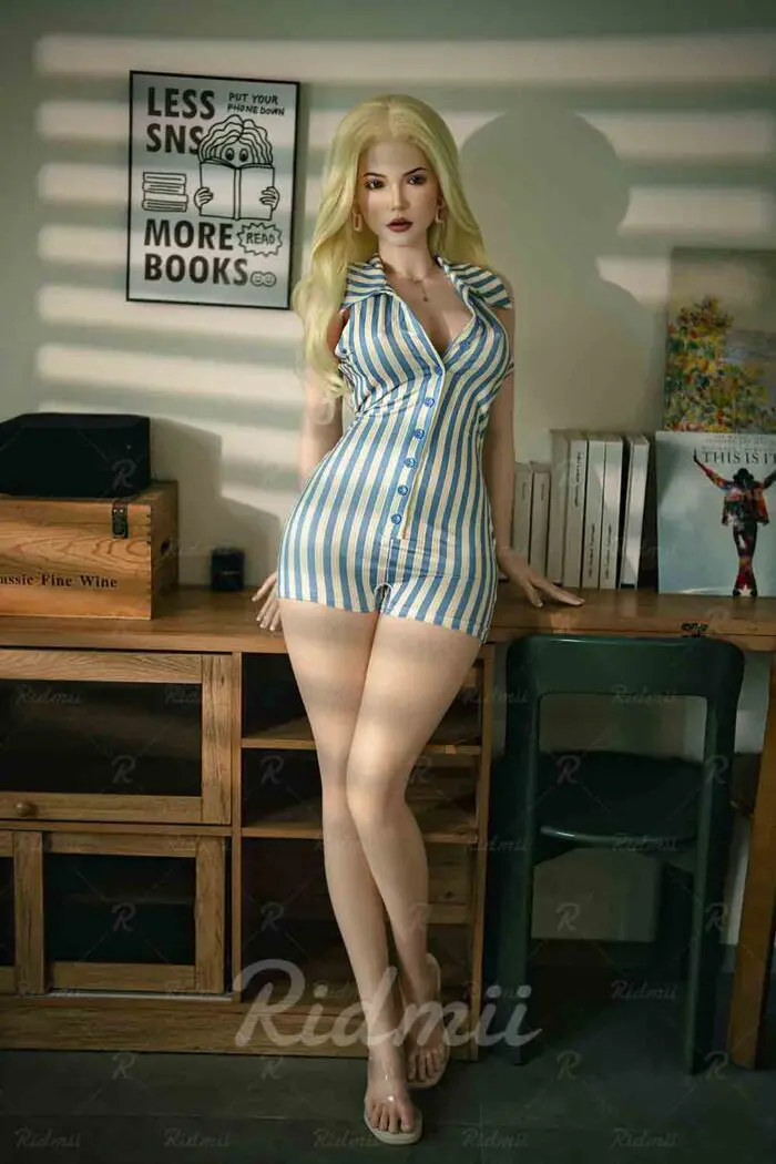 Lumina – 5’4″ | 164cm Sex Doll - Image 3
