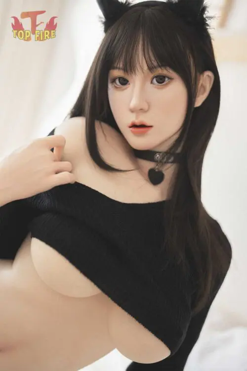 Қыздар желіде жүгіріп, сиськилерін шайқайды