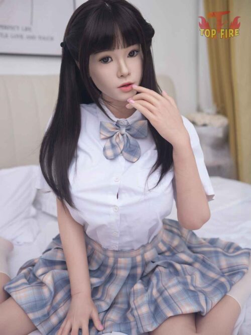 Үлкен тесіктер мен ойыншықтары бар аналардың фотосуреттері