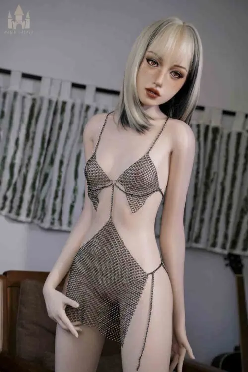 fladbrystet silikone sexdukke